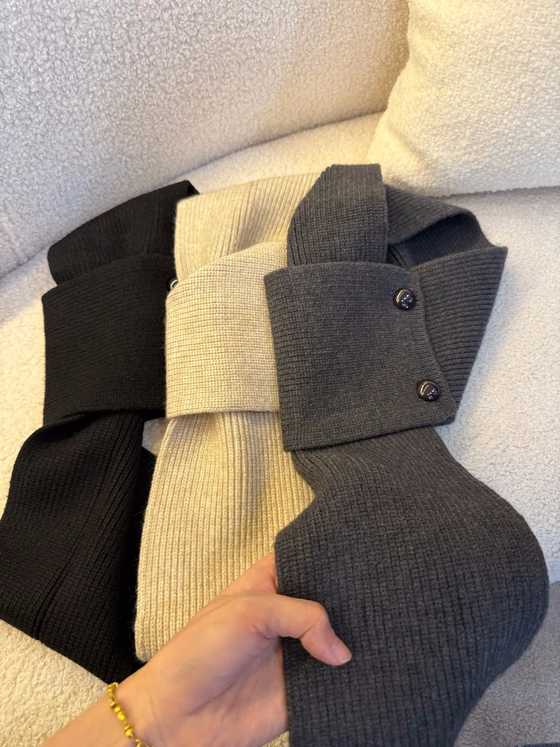 冬季围巾女款爆款2025新款服饰配件针织护颈漂亮洋气围脖7404