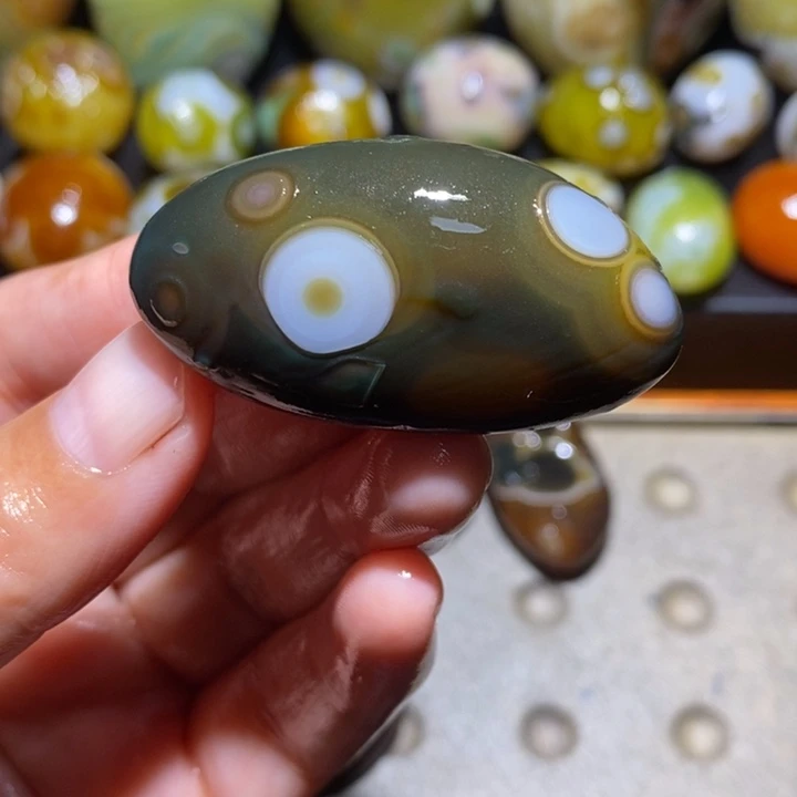 未镶嵌玛瑙/玉髓珠宝半成品85