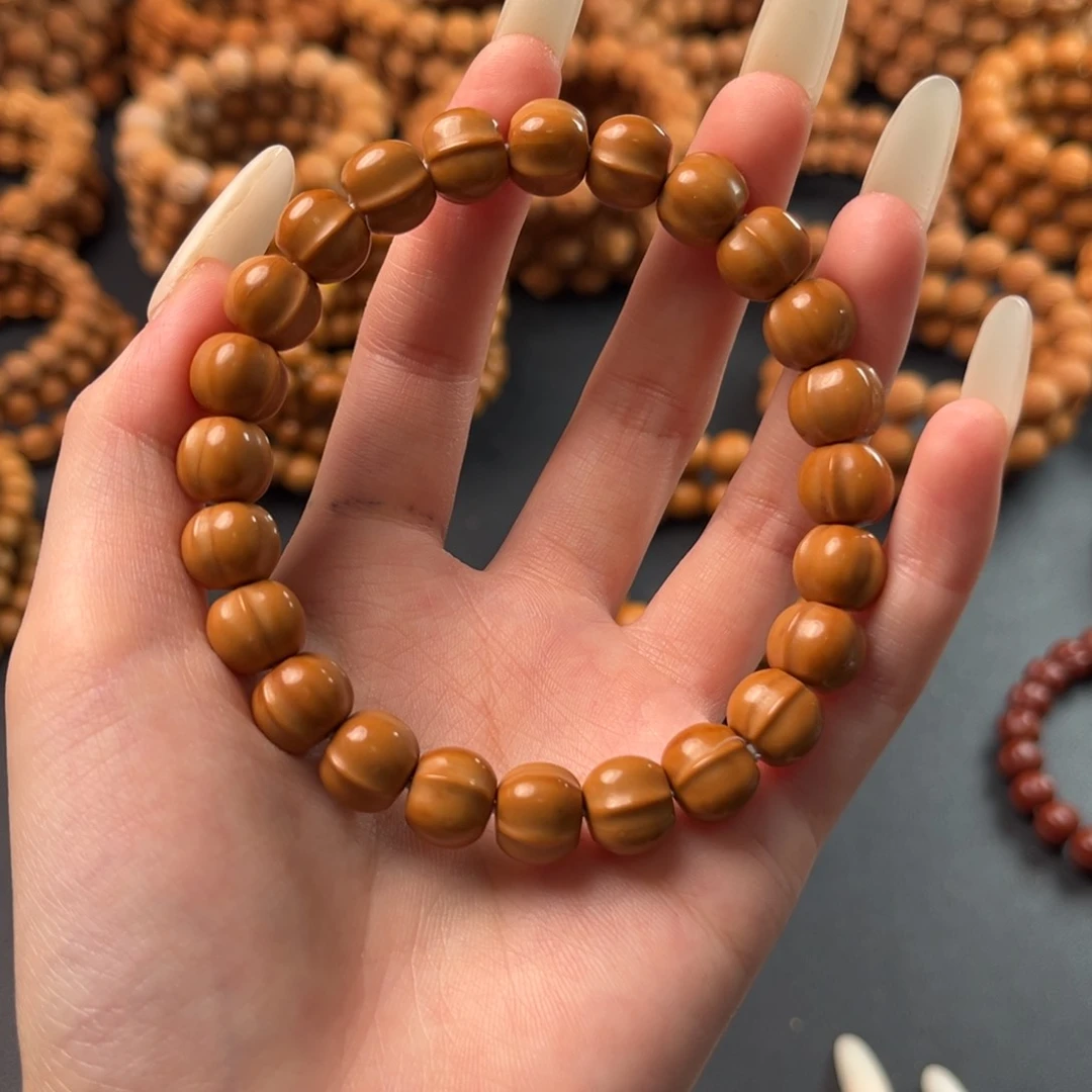 猴头核桃手串泛油无暇小三花鲨鱼