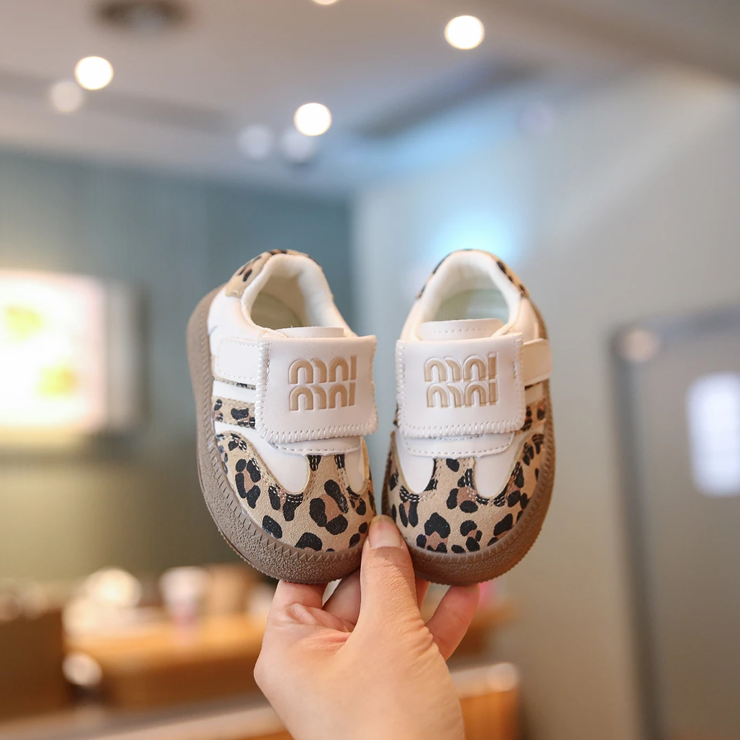 宝宝鞋子2025年春秋款软底婴儿学步鞋1一3岁女宝板鞋男宝宝幼童鞋