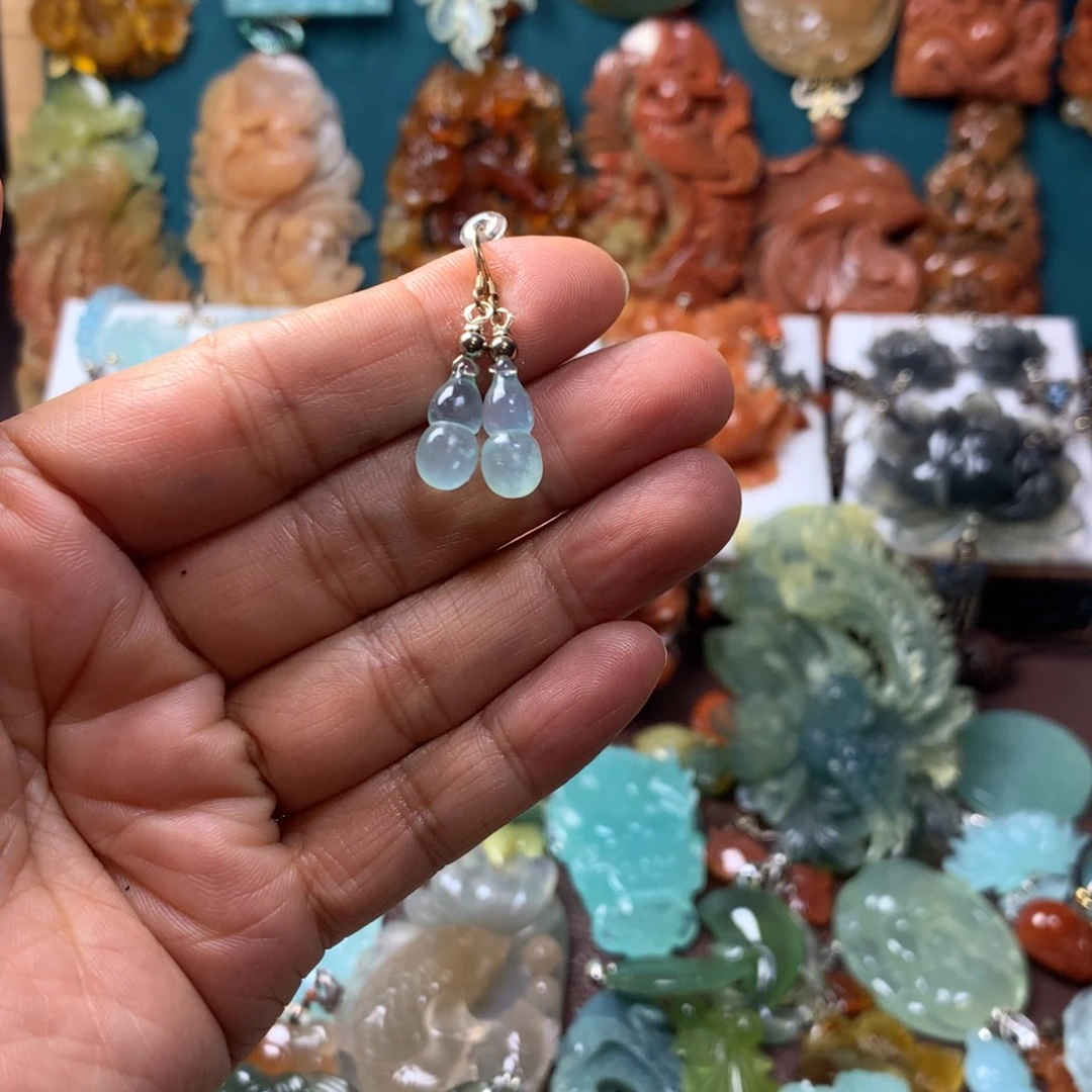 蛇纹石玉未镶嵌耳坠