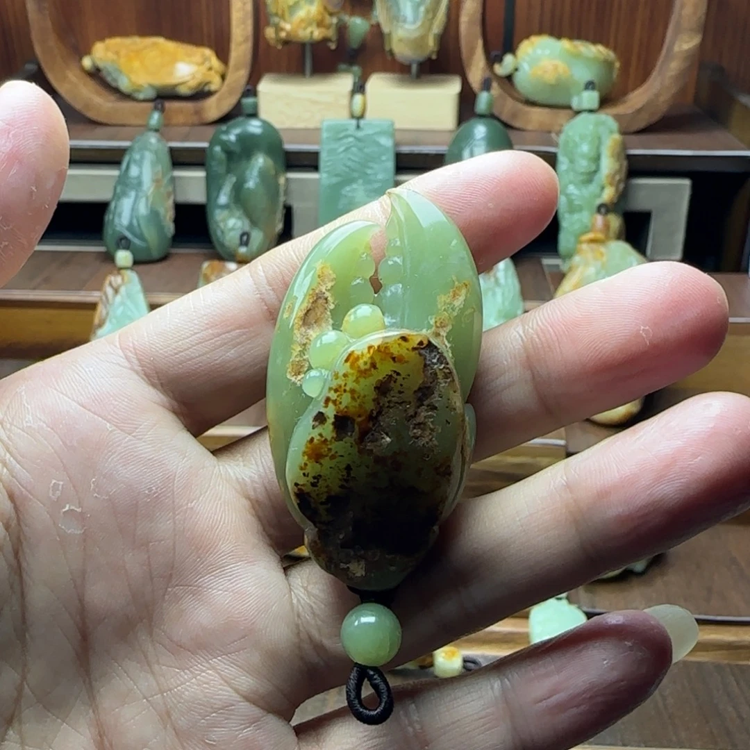 岫岩河磨玉（透闪石质玉）未镶嵌颈饰