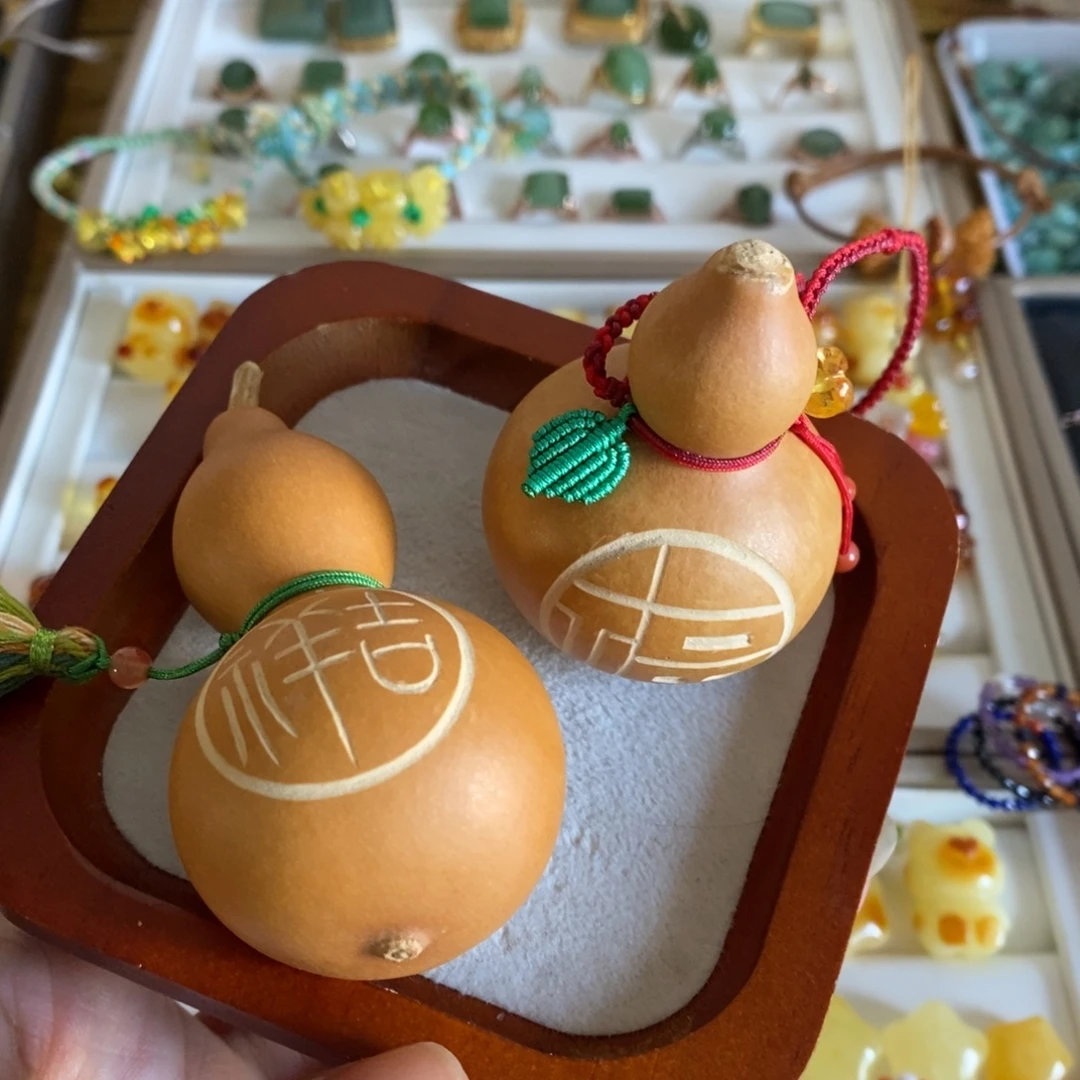 手工雕刻吉祥福字葫芦
