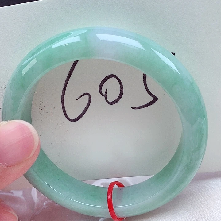 翡翠未镶嵌手镯翡翠