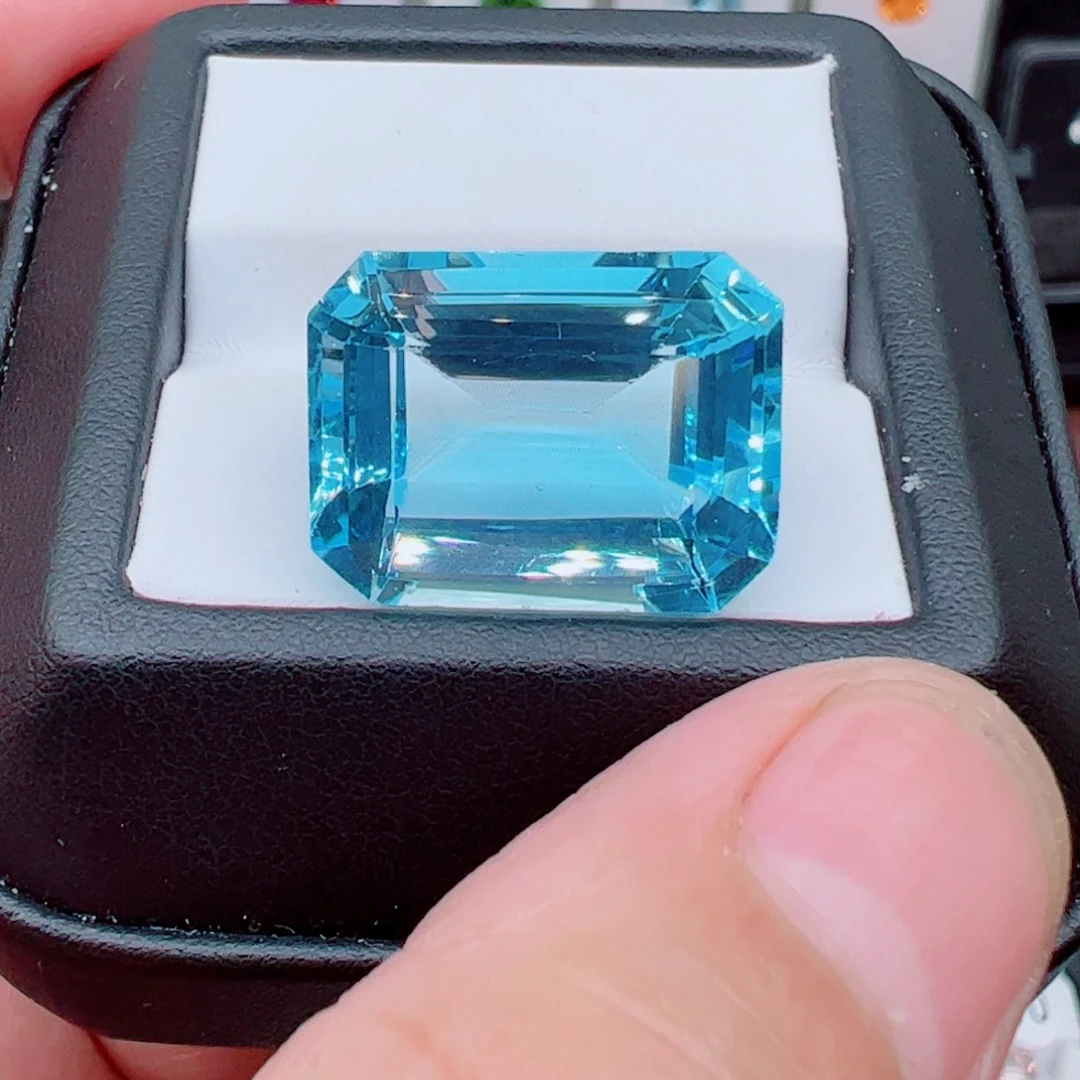 托帕石裸石30.9克拉