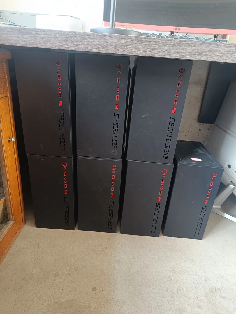 8新  二手电脑主机/配件质保三个月具体配置外观成色联系客