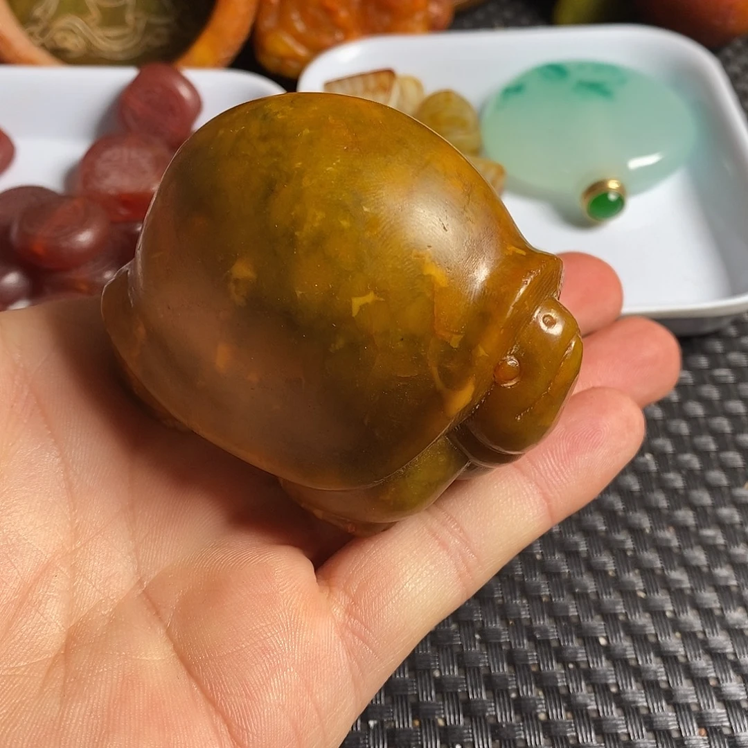 岫玉未镶嵌珠宝奇石