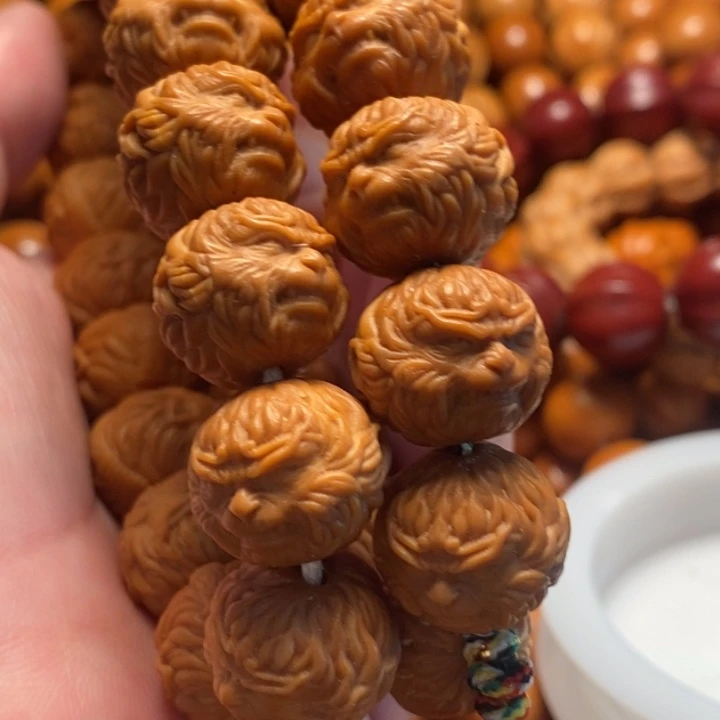 【闪购商品】猴头核桃吊坠掌*人悟空