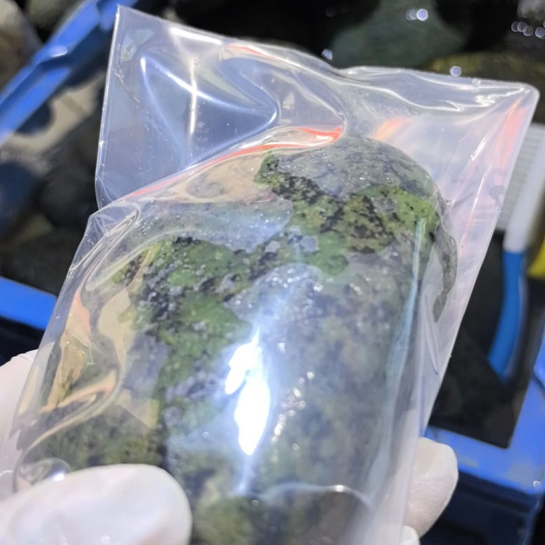 岚***上木藏玉药王石原石