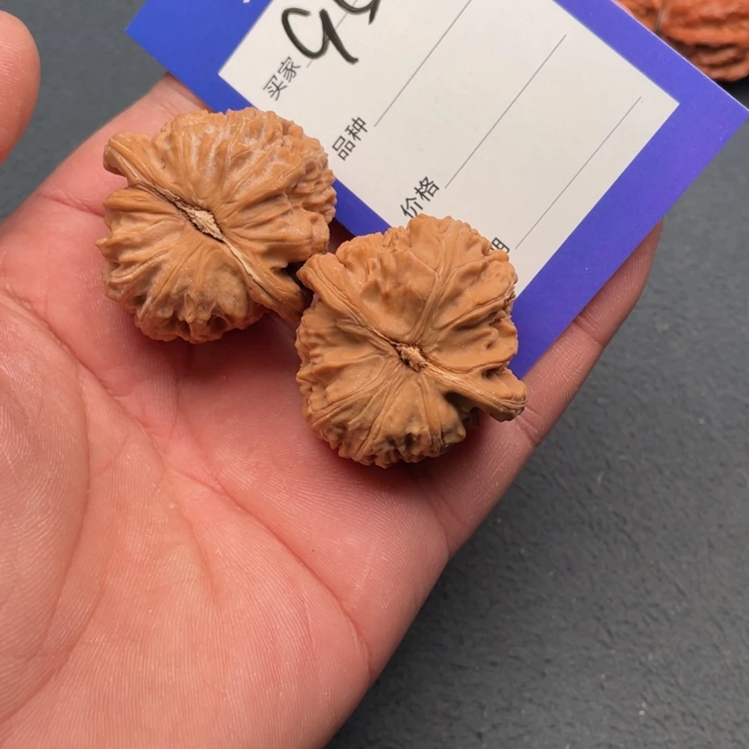 核桃把件40白狮子，952号