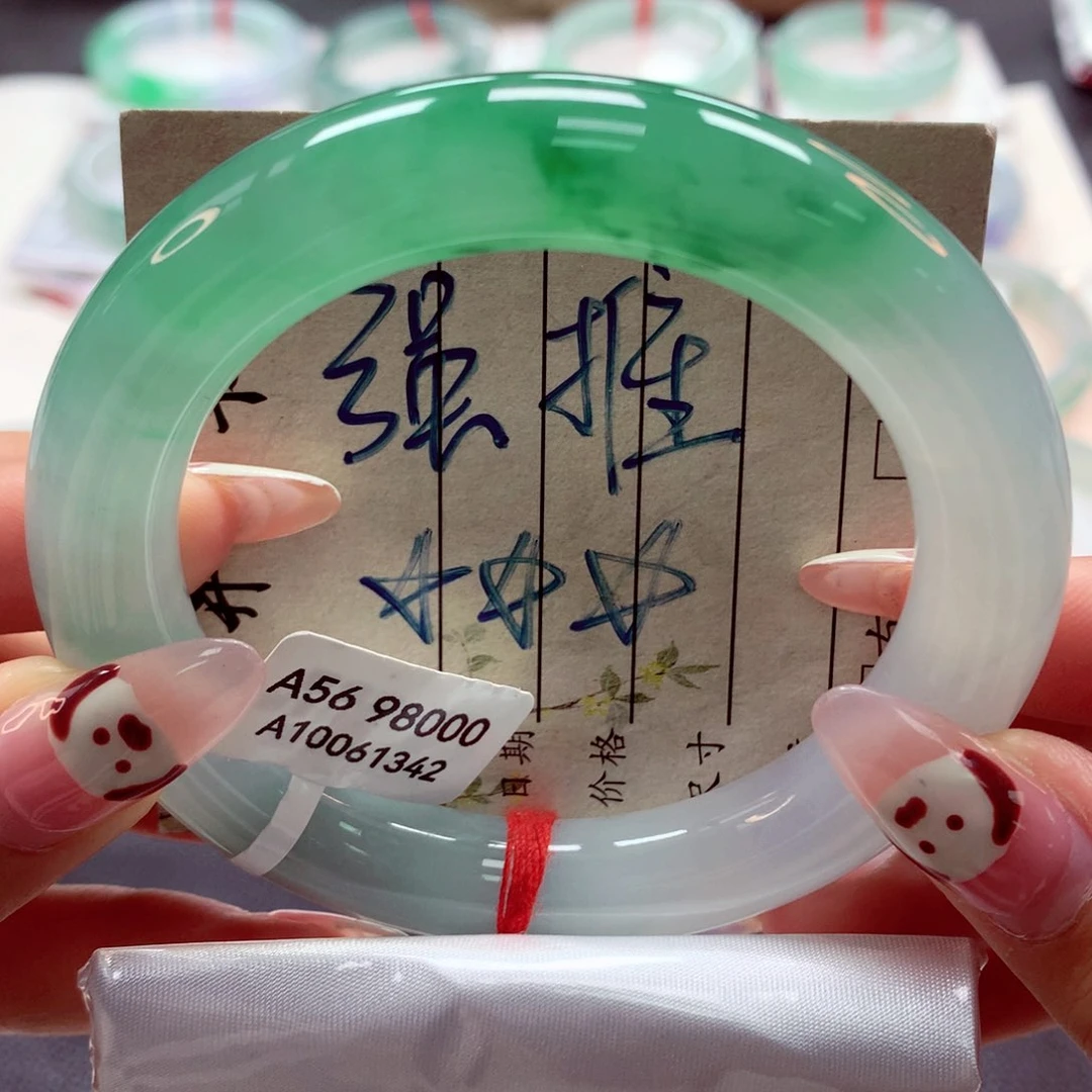翡翠手镯未镶嵌（莫莫26）56圆21号