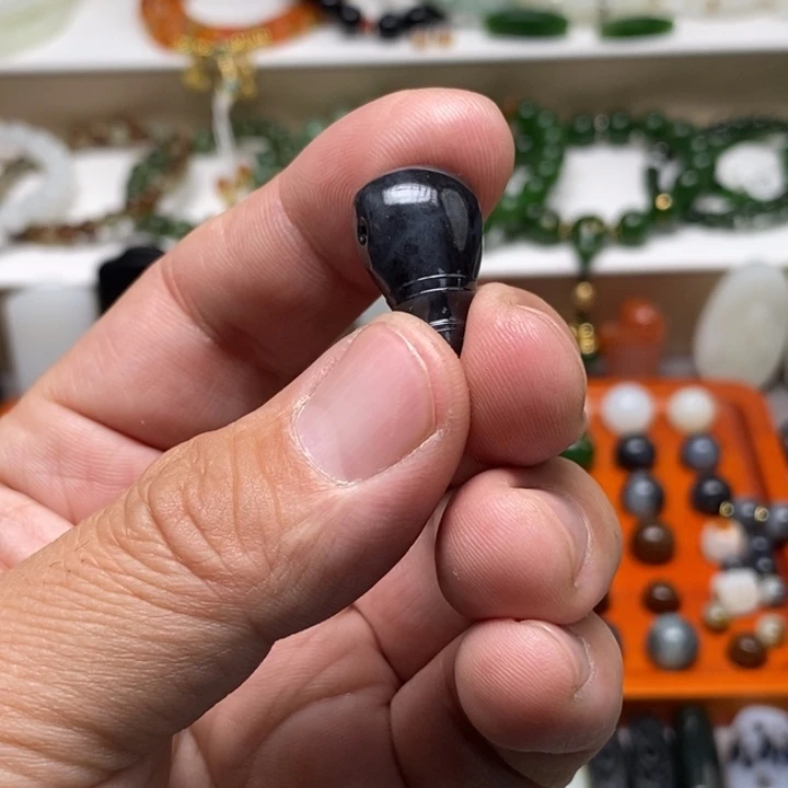 踩***哥和田玉未镶嵌手链