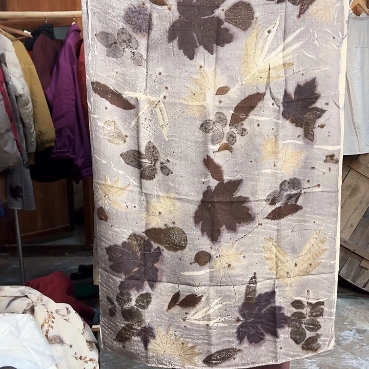 灰色植物热转印羊毛围巾女秋冬