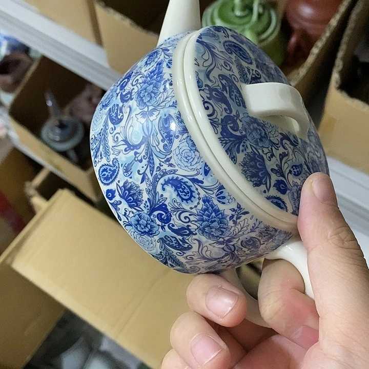 陶瓷艺术品及陶瓷壶壶