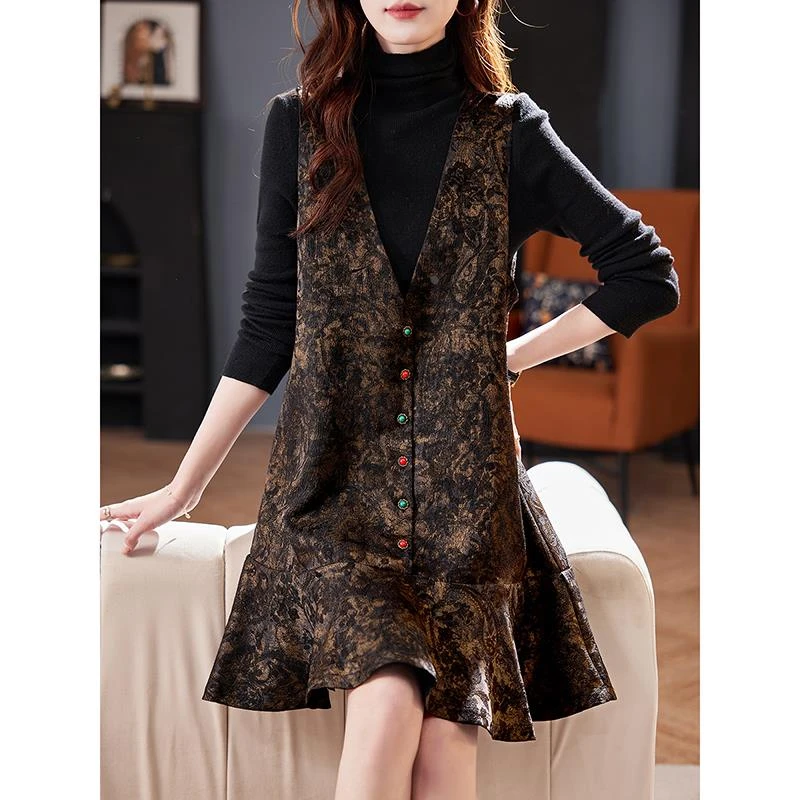 DUCURNO法式V领提花背心连衣裙女2025秋季新款高级感洋气无袖裙子