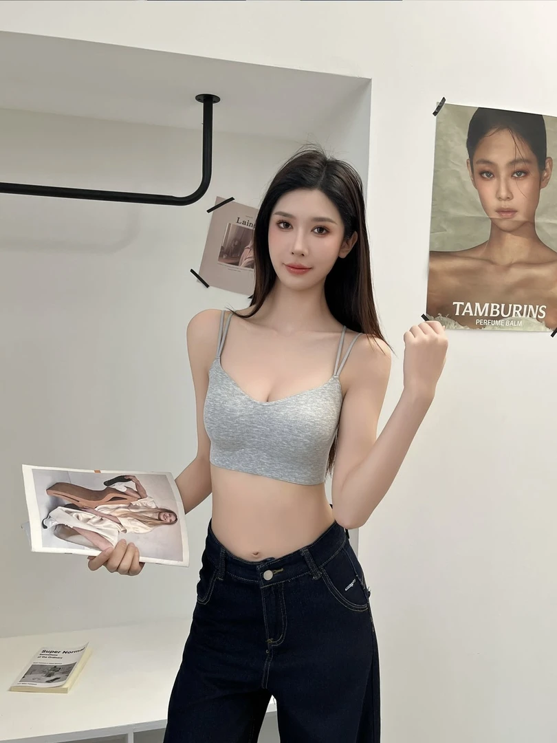 简约新款交叉美背细吊带背心内搭外穿百搭打底果冻空气固定杯文胸