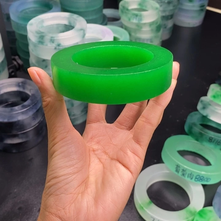 逸***君玉定制商品以图片为准