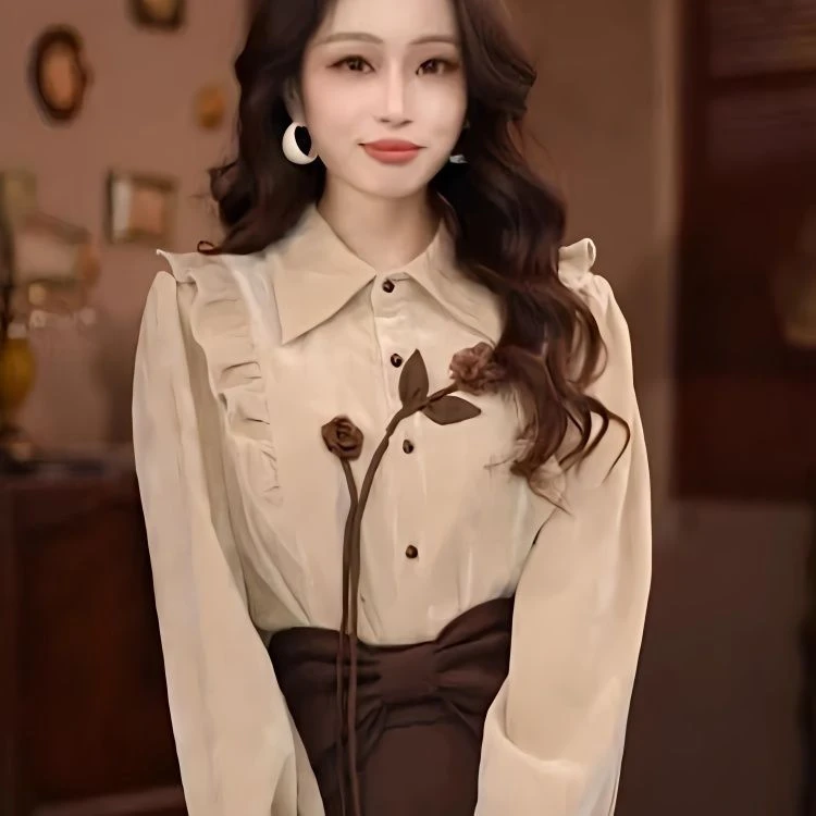 时尚复古气质港风衬衫女早秋2025新款洋气精致立体装饰POLO领上衣