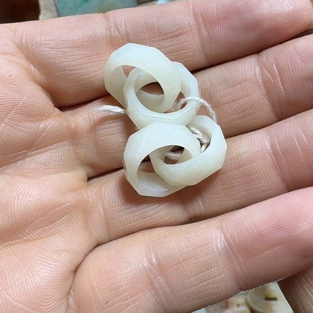 和田玉挂件未镶嵌空**雨