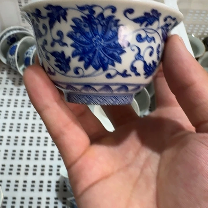 青花缠枝莲压手杯全qqqqq