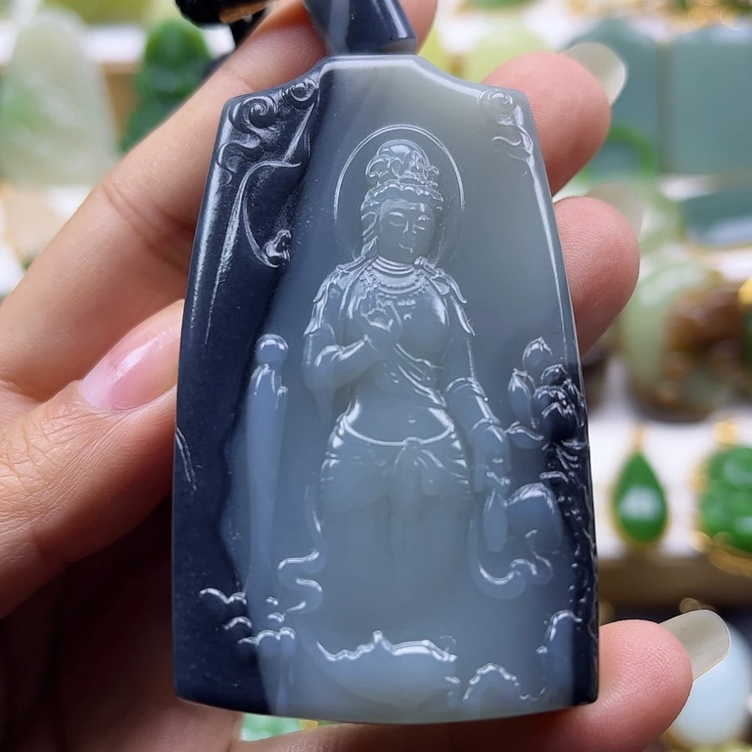 人***渡和田玉未镶嵌颈饰