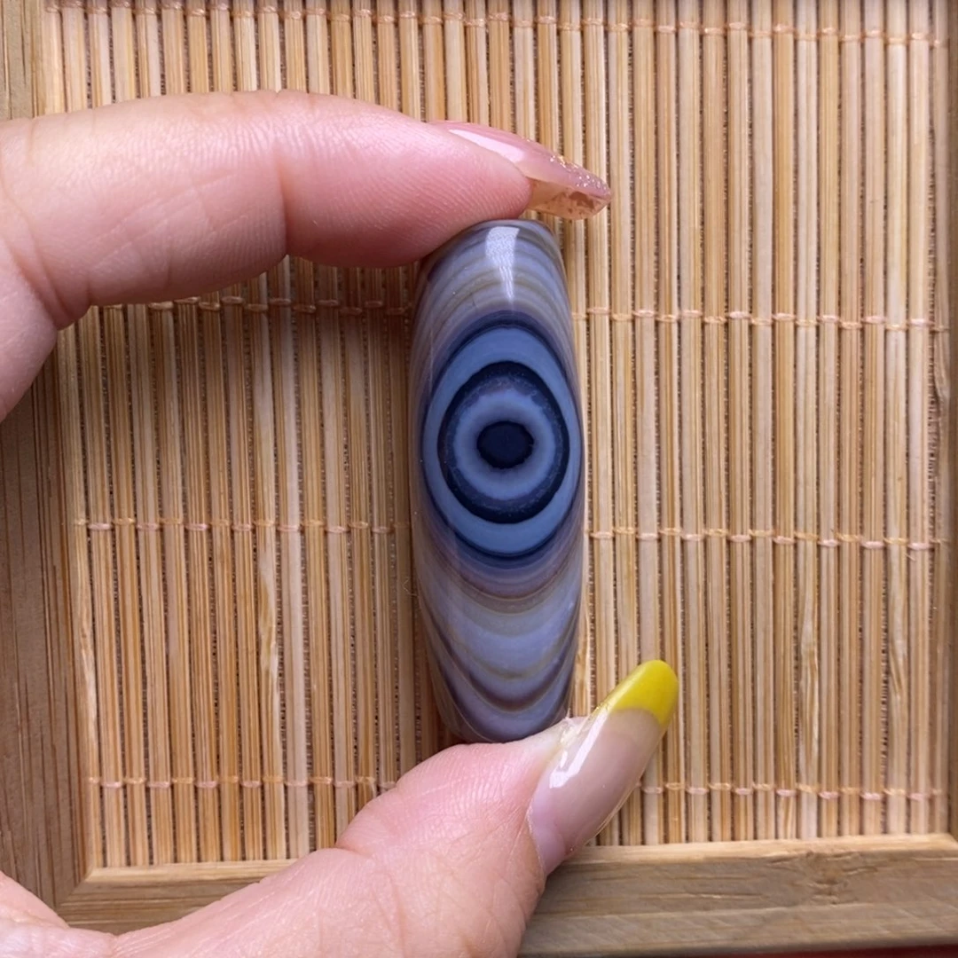 佩****玛瑙/玉髓未镶嵌珠宝半成品