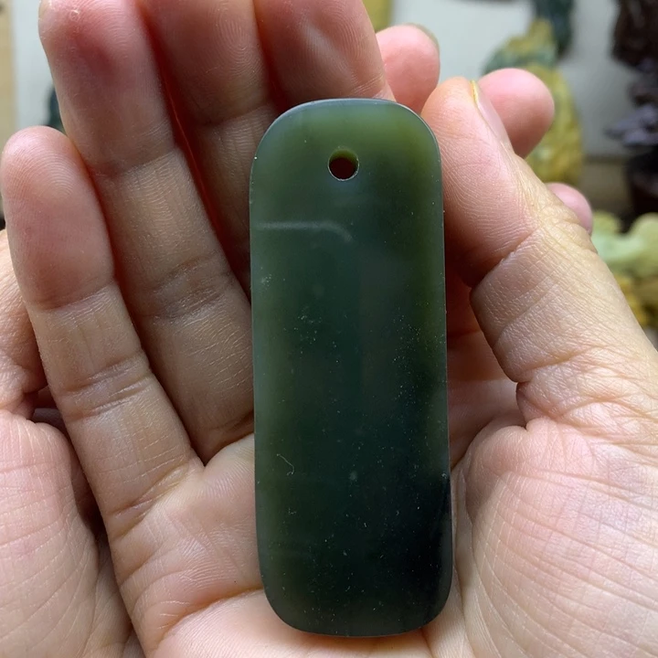 【闪购商品】透闪石质玉吊坠未镶嵌