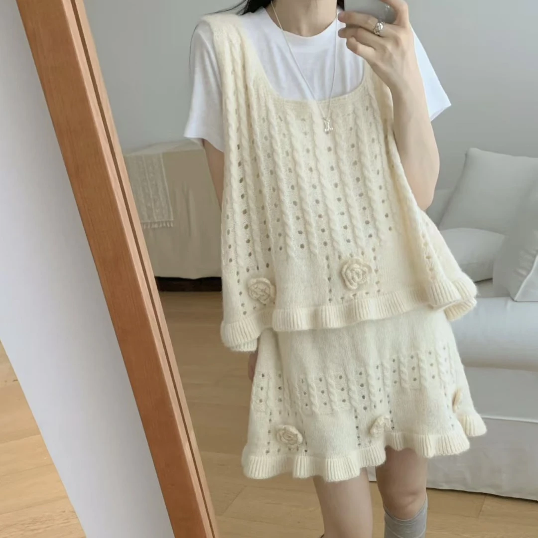203-立体花朵镂空针织马甲半身裙两件套2025秋冬新款温柔风毛衣
