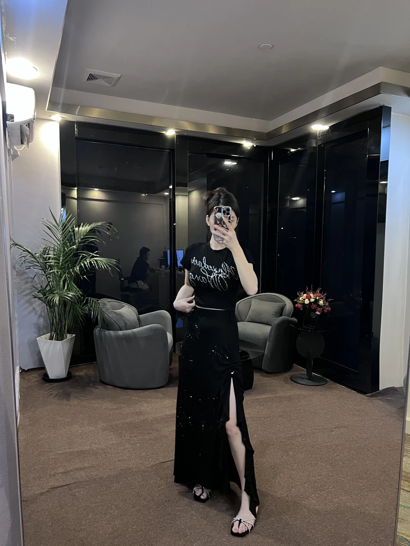 【Gouya】早春名媛高级设计感褶皱开叉裙套装高奢圆领短袖两件套装