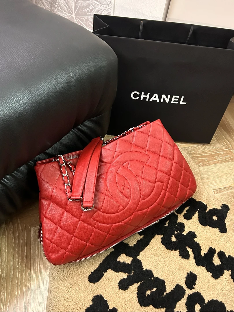95新 Chanel/香奈儿  红银鱼子酱tote包 15开  44cm 11920284