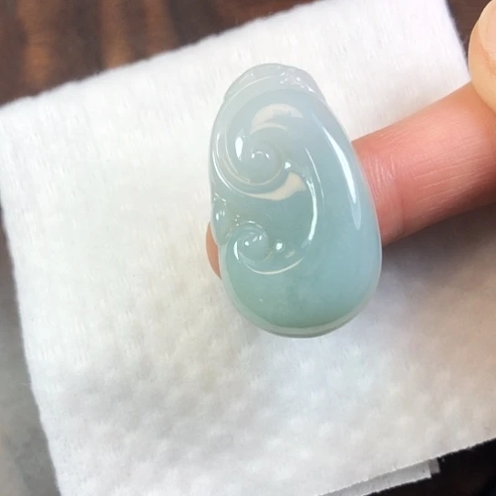 翡翠未镶嵌颈饰缅甸A货，每天下午1点半开播