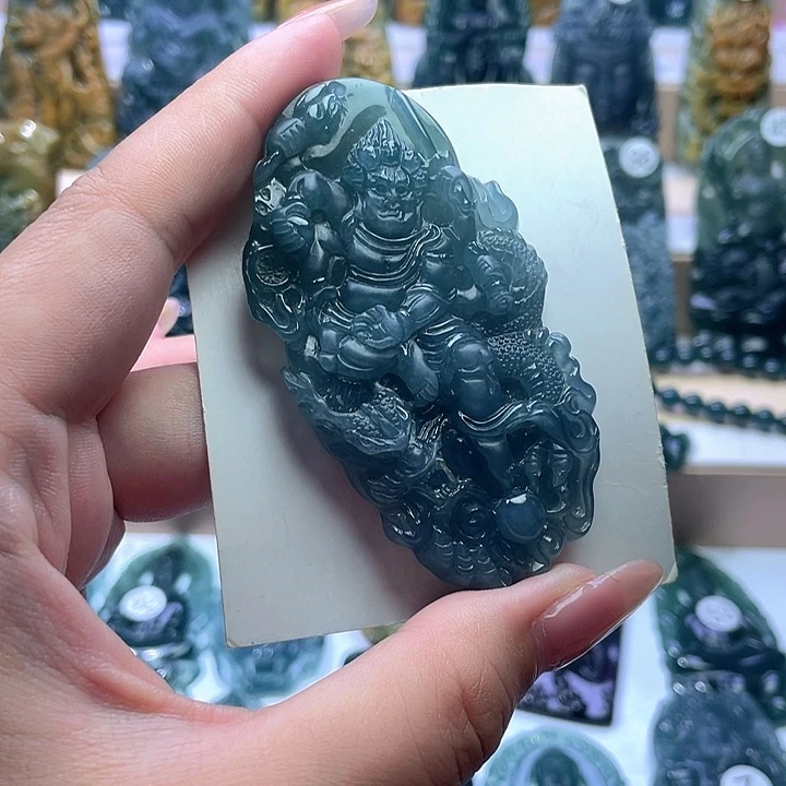 张***e翡翠未镶嵌颈饰翡翠未镶嵌