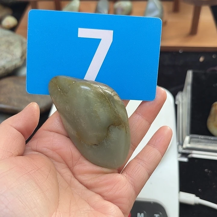 和田玉（糖玉）未镶嵌挂件