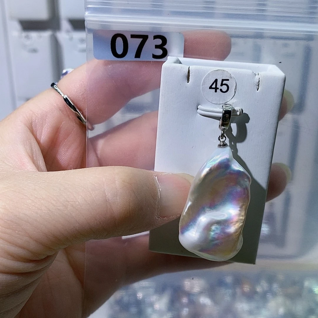 淡水珍珠合金颈饰