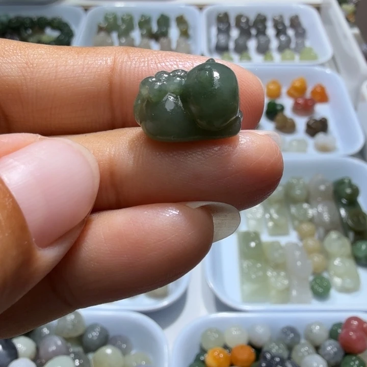 未镶嵌和田玉珠宝半成品