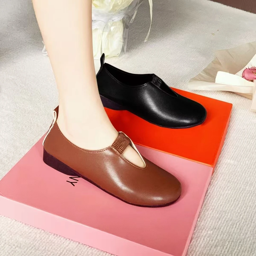 春秋鞋子软皮平底单鞋女妈妈鞋奶奶鞋牛筋软底舒适女鞋豆豆鞋