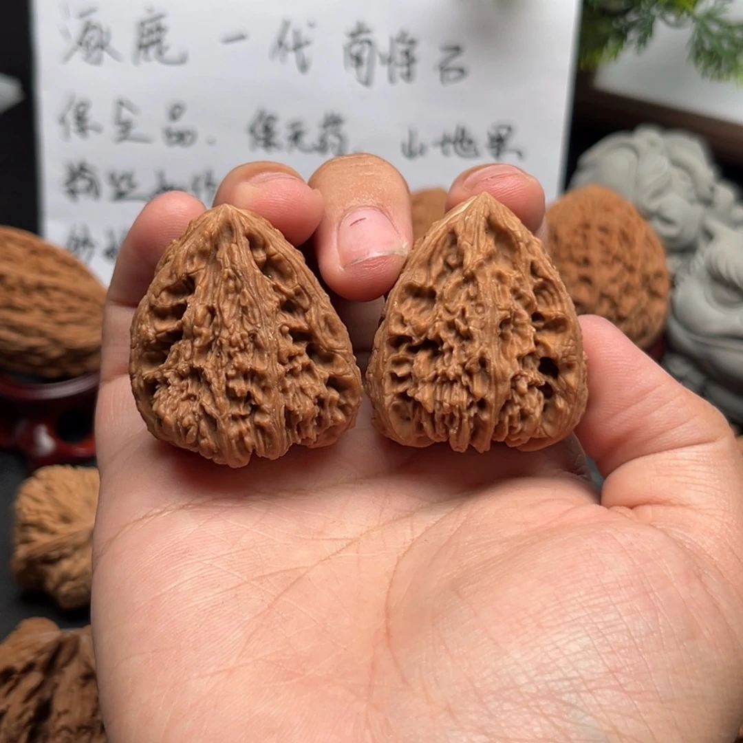 吊坠文玩核桃否****成