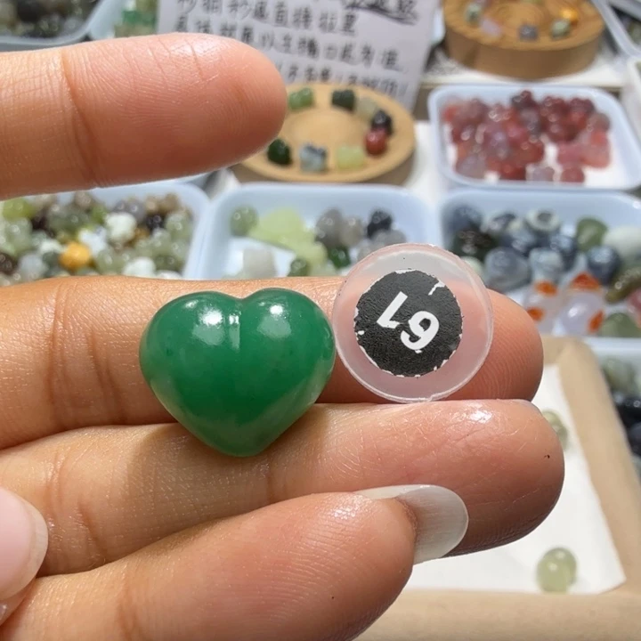 和田玉未镶嵌珠宝奇石