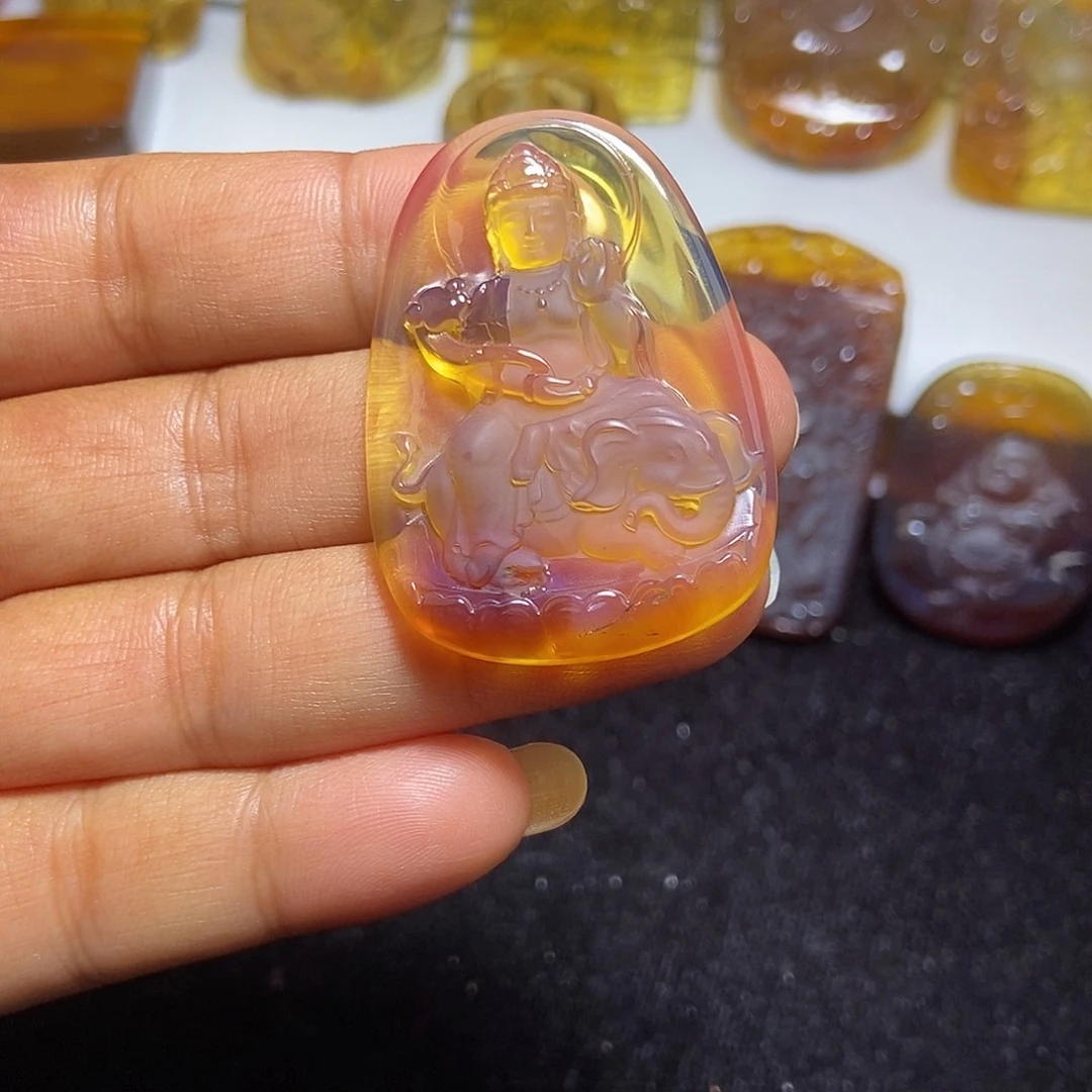 琥珀未镶嵌颈饰缅甸天然琥珀吊坠