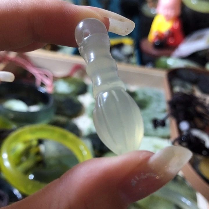 岫玉未镶嵌岫玉挂件