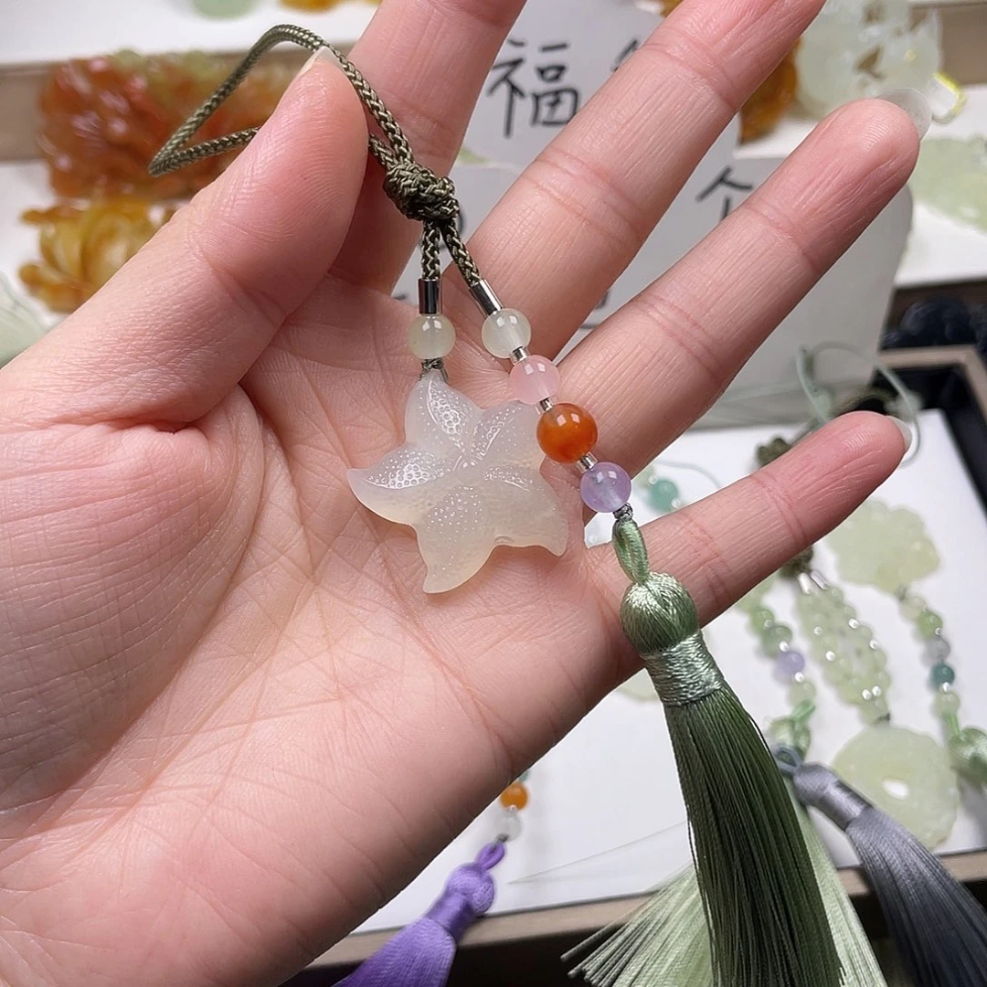 是***阳蛇纹石玉未镶嵌颈饰