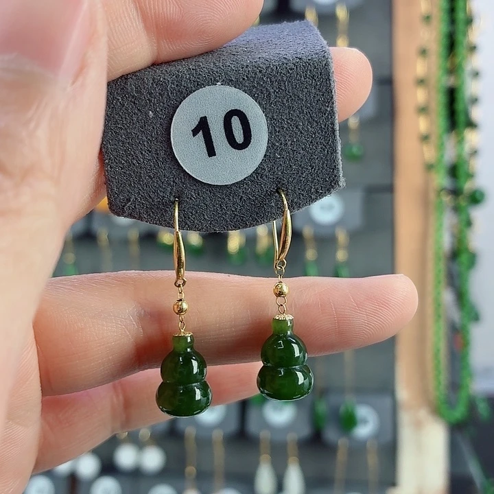 和田玉18K金镶嵌耳饰