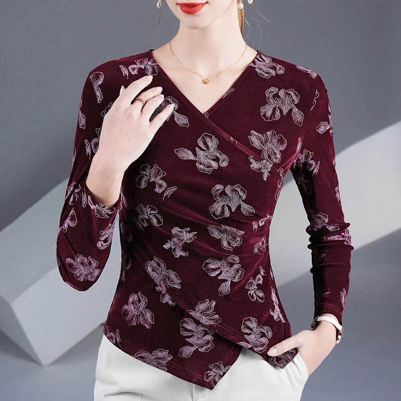 2025新款高档乔绒印花女士上衣交叉V领长袖气质修身显瘦打底衫女