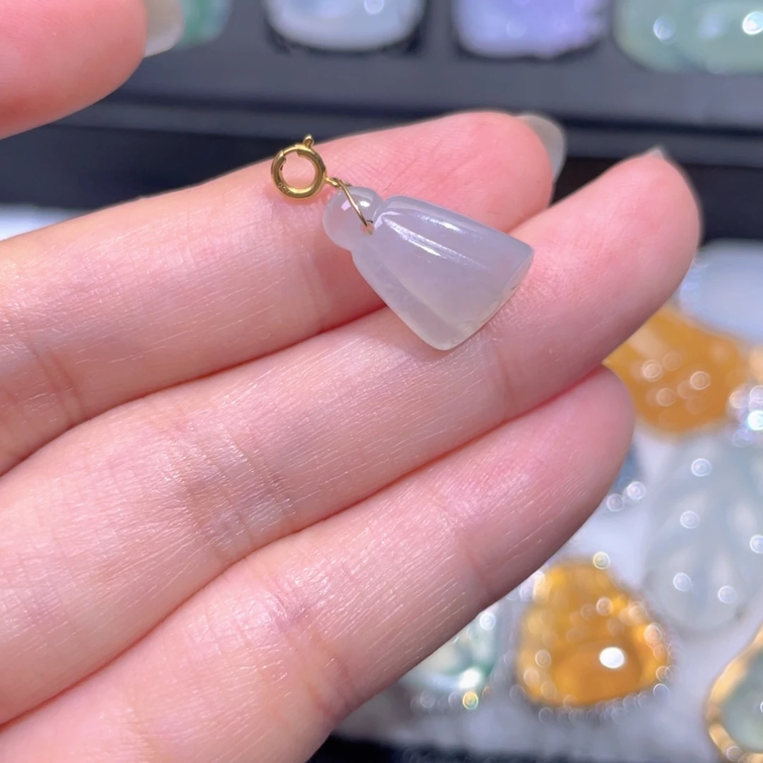 颈饰18K金镶嵌翡翠翡翠