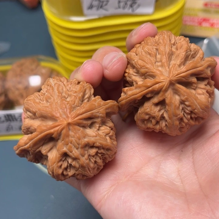 文玩核桃把件47-29026-05
