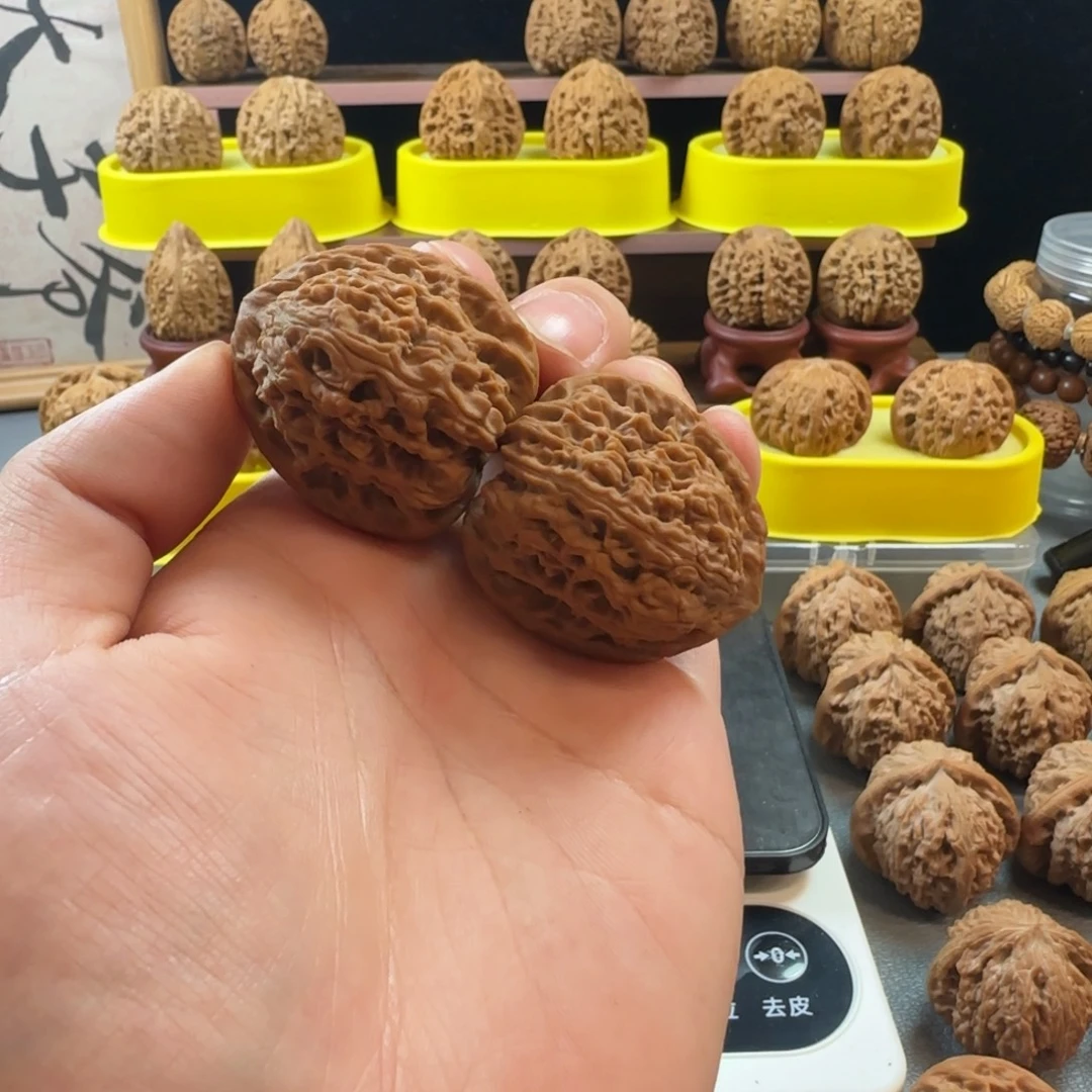 多****吊坠文玩核桃南疆