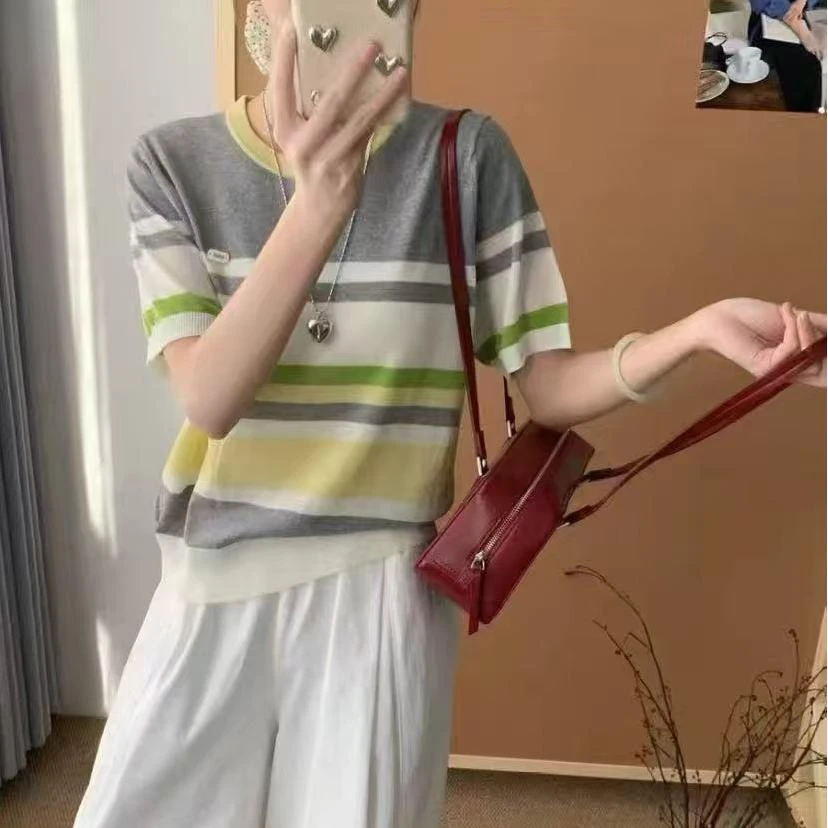 ANYUMO/安妤茉2710撞色条纹圆领针织衫时尚百搭减龄薄款夏女