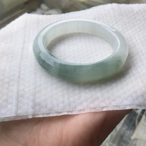 石英质玉（金丝玉）未镶嵌手镯加工定制