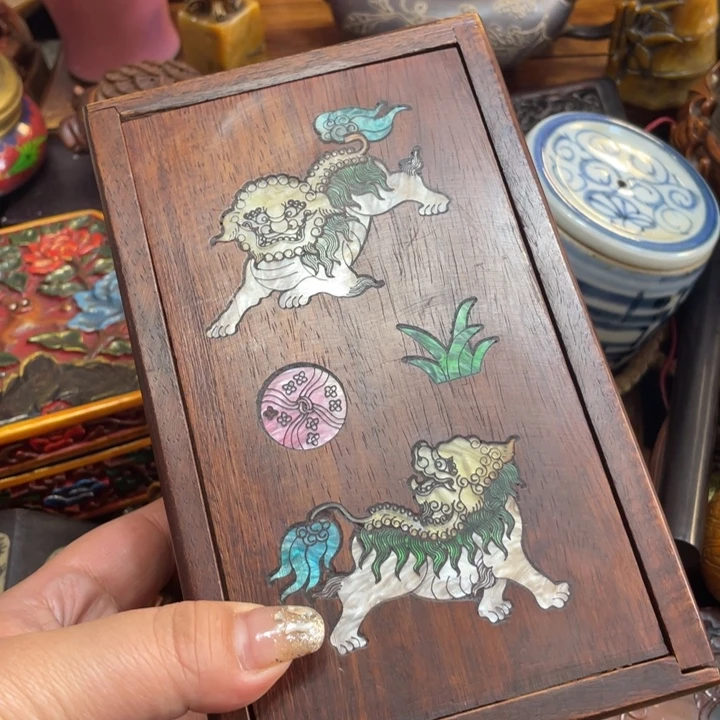 花梨木类端景台陶瓷艺术艺术中心的