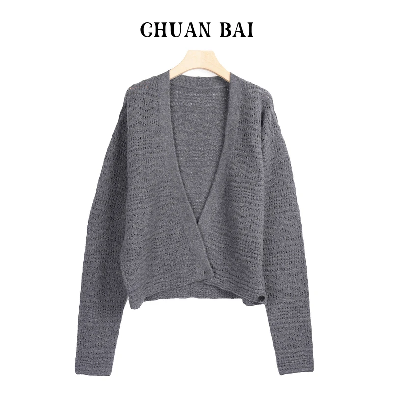 【川白】 秋冬新款 设计款镂空V领长袖时尚宽松针织开衫-1095